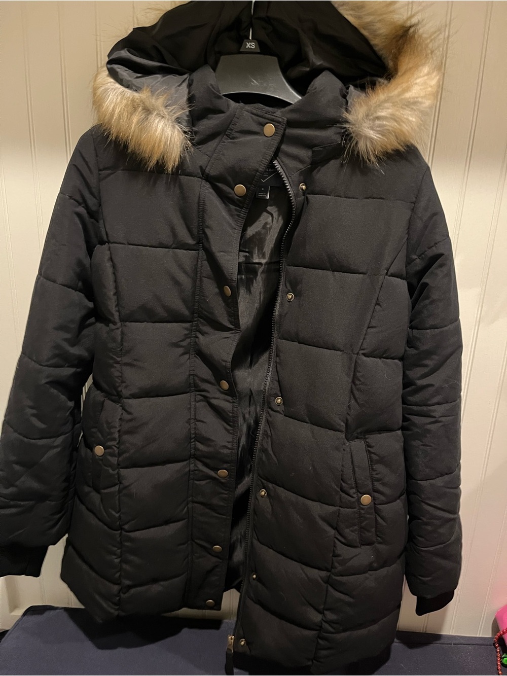 Women’s St John’s Bay Black Puffer Hooded Coat with Faux Fur Trim Small Parka - Picture 1 of 7